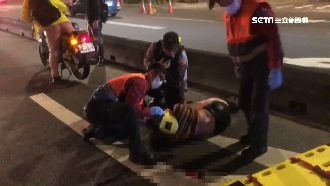 Uber違規左轉撞　熱褲妹拋飛車外