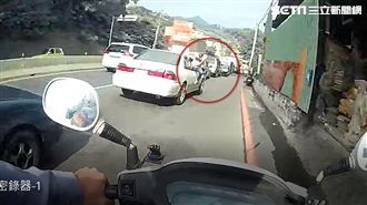 男突跳車窗喊救命　原因是這警也傻眼
