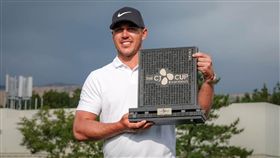 濟州島封王，讓科普卡登上世界球王寶座。（圖／翻攝自PGATOUR IG）