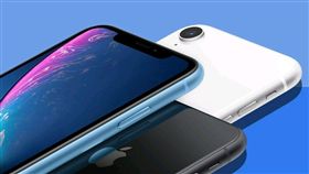 iPhone XR今（26）日登台開賣，五大電信決議不辦開賣會，打破iPhone在台開賣11年的慣例，由於台灣初期供貨少，對首日買氣不利，業者端出多項優惠盼拉長換機潮。（圖／翻攝自@Techjunkiejh推特）