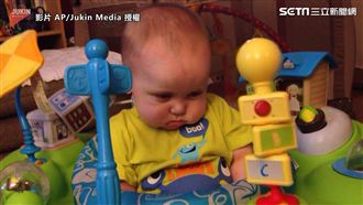 萌娃打瞌睡　網友：「累死寶寶了」