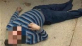 大陸計程車司機不跳表 被打趴在地／新浪