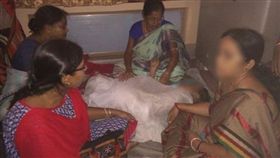 印度,性侵,老阿嬤,老婦,變態男,畢瓦斯,Argha Biswas。（圖／翻攝自推特）