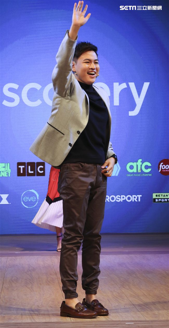 TLC餐桌生活節開跑記者會，Janet力邀柯市長化身萬聖節搞怪裝扮挑戰「決戰時尚伸展台」，攜手當家主持人大霈、湘婷、Soac、Anton特製搗蛋料理。（記者林士傑/攝影）