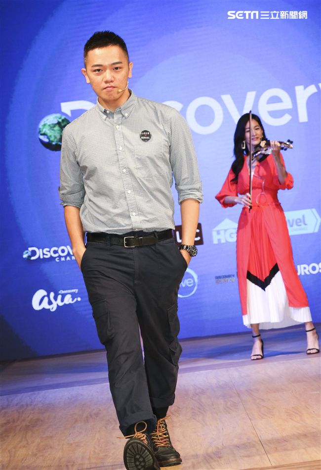 TLC餐桌生活節開跑記者會，Janet力邀柯市長化身萬聖節搞怪裝扮挑戰「決戰時尚伸展台」，攜手當家主持人大霈、湘婷、Soac、Anton特製搗蛋料理。（記者林士傑/攝影）