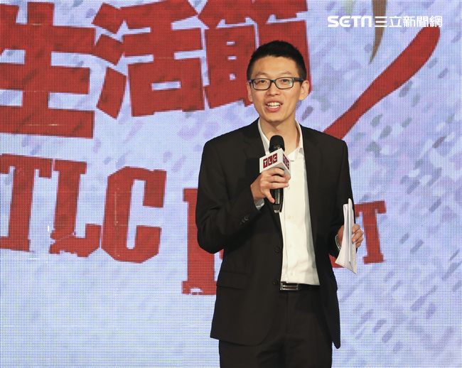 TLC餐桌生活節開跑記者會，Janet力邀柯市長化身萬聖節搞怪裝扮挑戰「決戰時尚伸展台」，攜手當家主持人大霈、湘婷、Soac、Anton特製搗蛋料理。（記者林士傑/攝影）