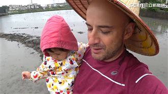 吳鳳帶女兒當農夫　體驗農村生活