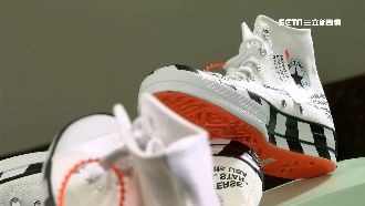 搶限量潮鞋「卡位」　鞋迷槓排隊大媽