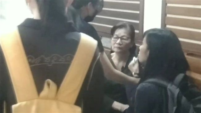卑中師告別式　母崩潰喊：我女兒走了