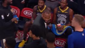 DeMarcus Cousins坐板凳遭驅逐出場（圖／翻攝自YouTube）