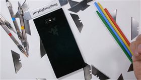 雷蛇　Razer Phone 2　JerryRigEverything　翻攝影片