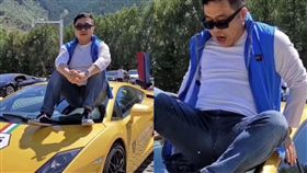 藍寶堅尼,微博,爆廢公社,擋風玻璃,屁股,碎裂,名車, 圖／翻攝自微博　