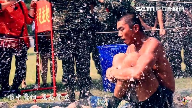 兩棲專屬饒舌！敬蛙人也藏梗討公道