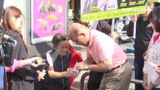 垃圾袋降價挨批買票　蘇：道理在哪？