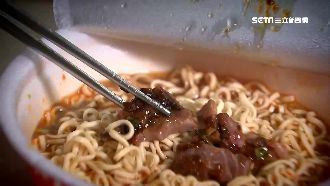 古早味泡麵霸主是？網狂喊它：嬤超愛