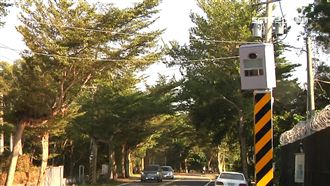 路過要注意！最會抓測速桿「底加」