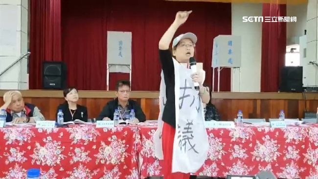 紅十字內鬨！前總幹事披孝服槓會長
