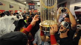 紅襪奪冠噴香檳。（圖／路透社／達志影像）