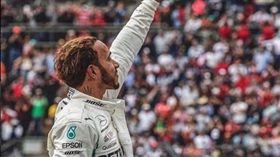 漢米爾頓第5度拿下年度總冠軍。（圖／翻攝自漢米爾頓IG）