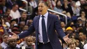 開季六連敗遭騎士開除　盧總說話了
NBA,克里夫蘭騎士,Tyronn Lue,開除
翻攝自推特