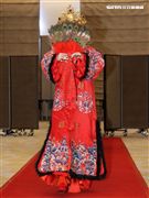 許維恩宣布喜事一身貴妃娘娘造型加盟新東家。（記者邱榮吉/攝影）