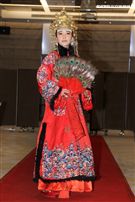 許維恩宣布喜事一身貴妃娘娘造型加盟新東家。（記者邱榮吉/攝影）