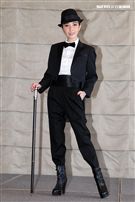 許維恩女扮男裝帥氣登場。（記者邱榮吉/攝影）