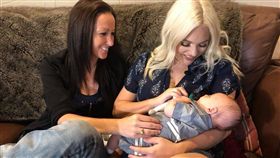 16:9
愛的結晶！同志伴侶生愛子　2人「輪流懷孕」孕育1個寶寶
圖／翻攝自Ashleigh Coulter臉書
https://www.facebook.com/ashleigh.stowers