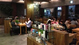 Caffe Bene
https://www.flickr.com/photos/eager/16193292559/in/photolist-931v87-931xwf-qEYAJ4-qEYAvi-qXjG9G-q1p8QW-qXjFUd-qEQSHh-qEWRHi-qEQSQm-qEWRJv-q1p8W7-omDNr4-qXjGwq-oHHXdo-oHu4nK-omDjtG-9ZDncd-or