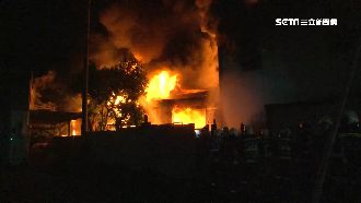鐵皮工廠陷火海　員工遭嗆醒及時逃出