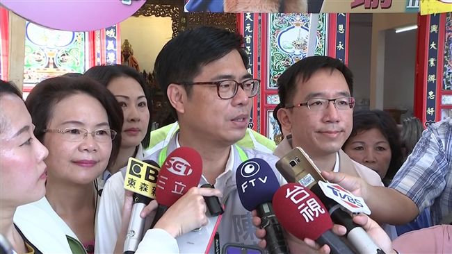 競選車吵到寶寶　陳其邁親向媽媽道歉