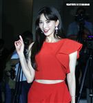 林志玲代言雞精。（記者邱榮吉/攝影）