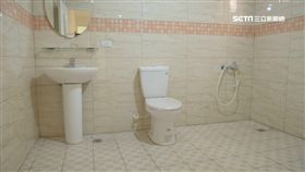 超狂浴室3坪大！網笑：可一個班齊洗戰鬥澡