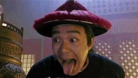 韋小寶被粉絲笑說是金庸筆下武功最強的人物。（圖／翻攝自微博）