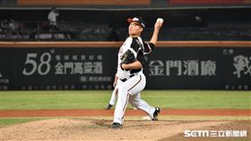 施子謙中繼上場。（圖／記者王怡翔攝影）