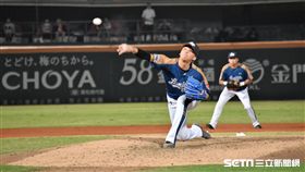 桃猿中繼投手蘇俊羽。（圖／記者王怡翔攝影）