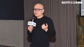 執行長陸學森表示，只要使用Gogoro電池與換電系統，以及裝置Gogoro電控系統的機車，就能擁有換電系統專利授權，且授權金0元。（圖／鍾釗榛攝影）