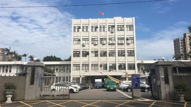 詐欺犯出庭欲逃　女書記官金臂勾制伏