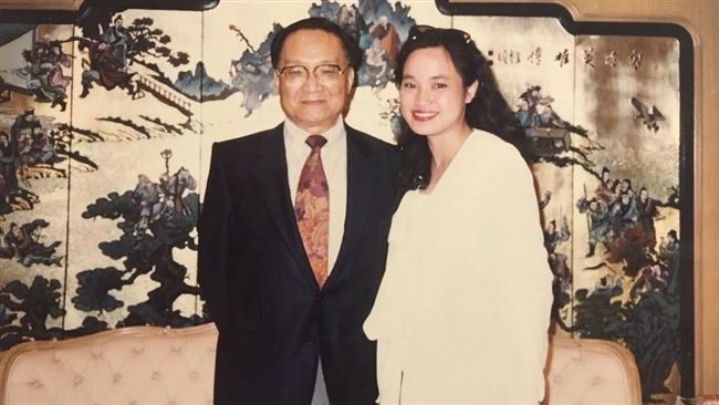 迷金庸！立委：夜裡偷看近視都無悔