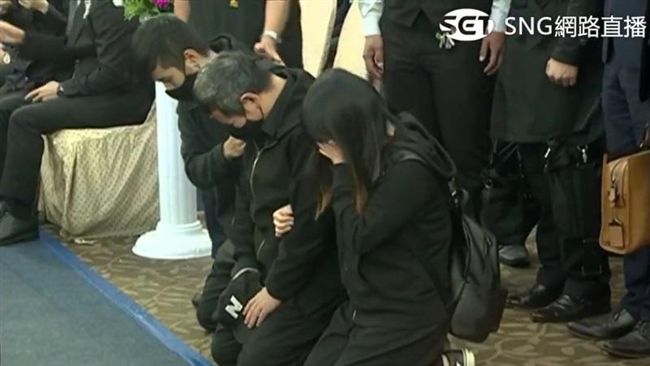 卑南國中獻唱詩歌　尤振仲痛哭道歉