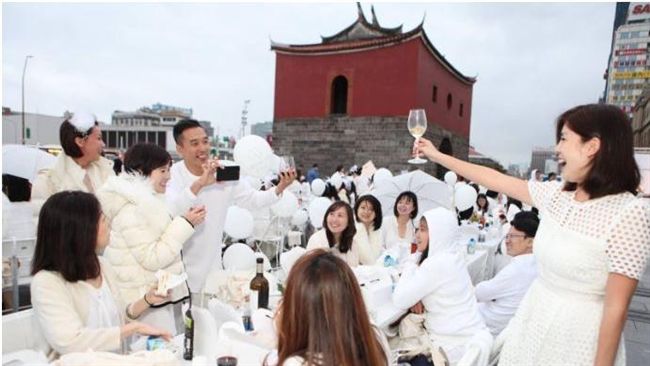 世界級白色野餐！週末台北神秘登場