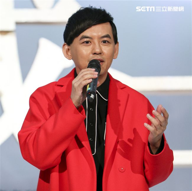 華視47週年台慶暨台慶專刊發表會藝人黃子佼致詞。（記者林士傑/攝影）