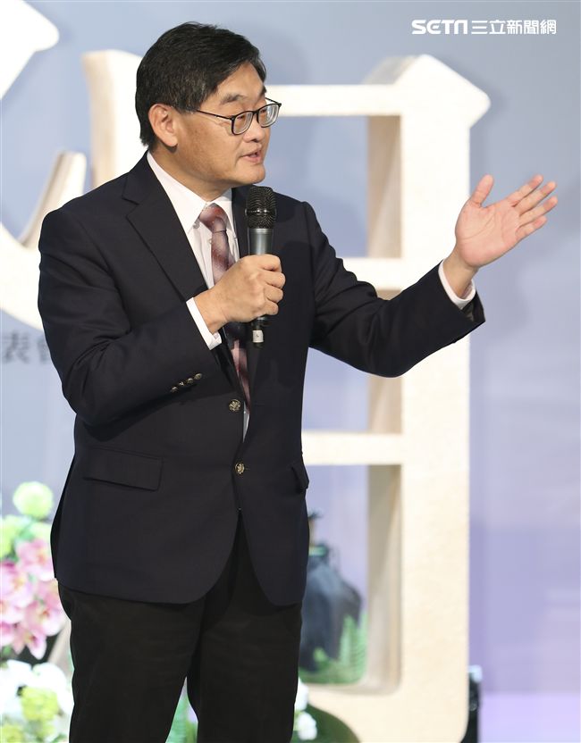 華視47週年台慶暨台慶專刊發表會總經理莊豐嘉致詞。（記者林士傑/攝影）