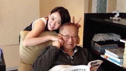 聞金庸逝世　女星崩潰後第一句話是…