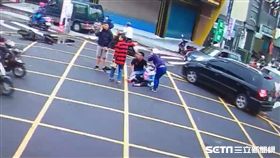 彰化嬤孫遭撞飛／翻攝畫面