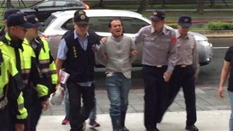 毆傷賴香伶嫌犯辯：鋼筋打的，不是我