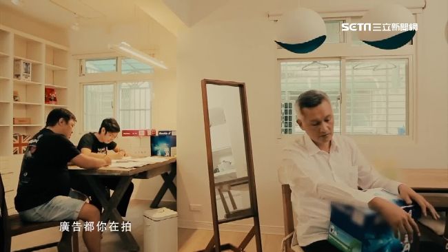 廣告諷藍死人連署　綠營：還有新作品