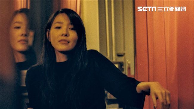 女星首次辦簽名會　宣佈也是最後一次