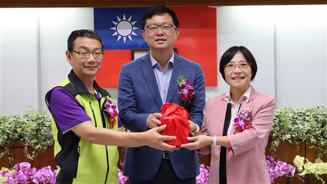 花蓮農改場交接　盼農業產值再提高