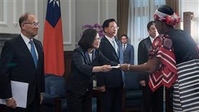 友邦斷交不繳欠款　恐成勞保呆帳